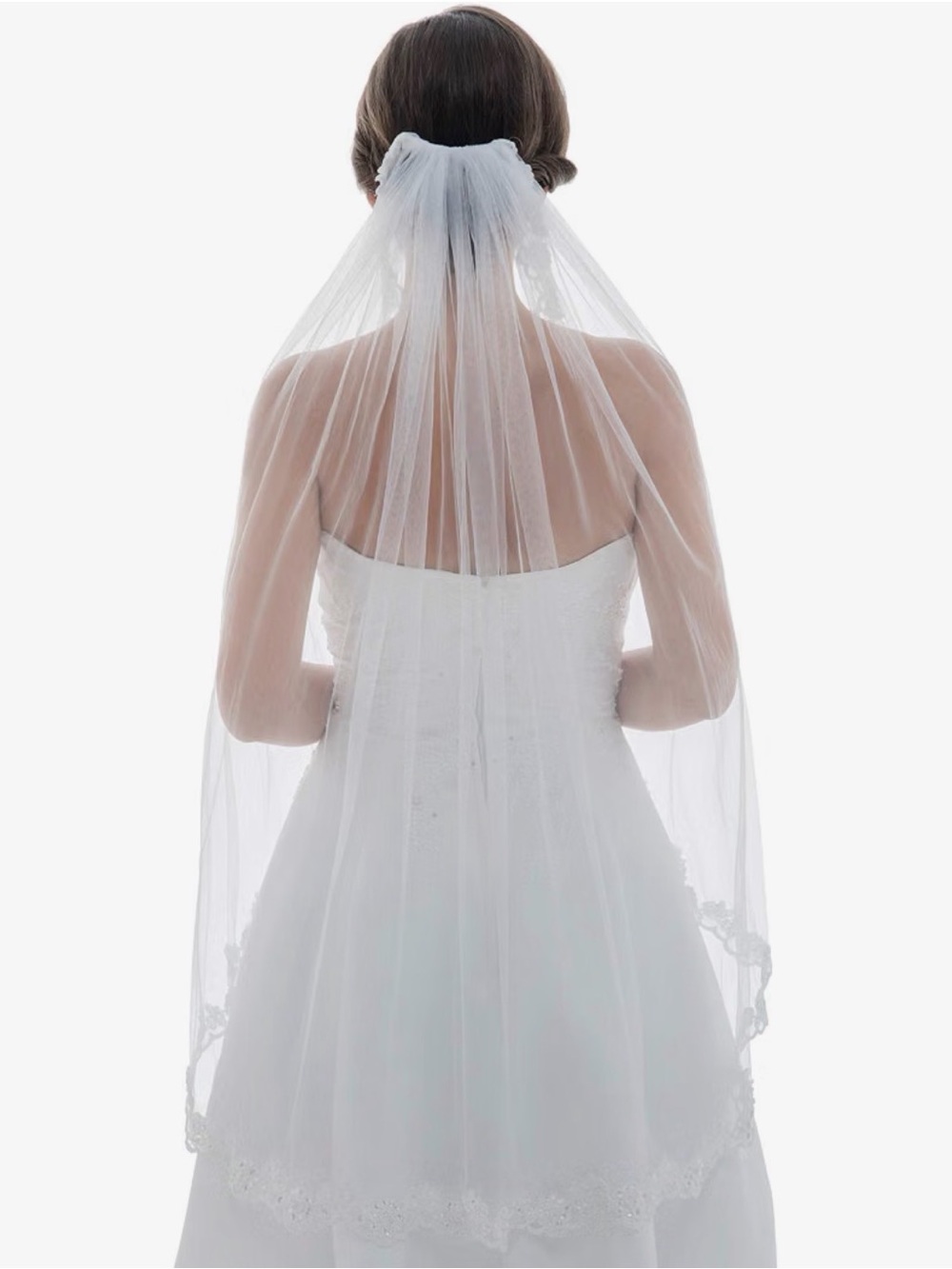 1 teir floral, scallop, elegant, long bridal veil